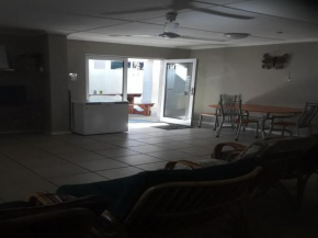 Tolbos Backpackers